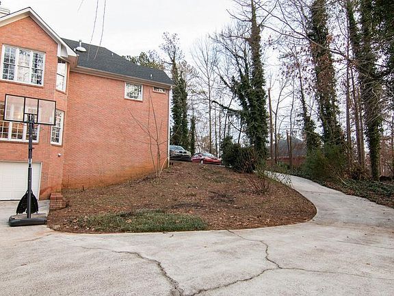 Greenview Drive 7.jpg
